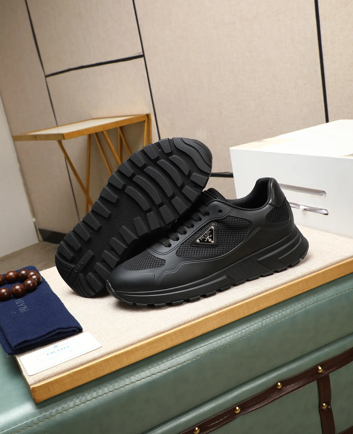 Men's shoes 💰580 [PRADA] Prada - High-end quality original order - Upper: 🔝 silk calfskin, brand canvas cloth, brand metal fasteners - Lining: mesh, foot pads; top-grade cowhide - Outsole: ultra-light TPU foam; molded outsole - Ultra-high quality control·Fine workmanship: highlighted (high-end·luxury·grade) -Size: 38-44 (45 can be customized) Wang